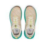 Women's Roam Trail Running Shoe  |  Birch/Cabbage