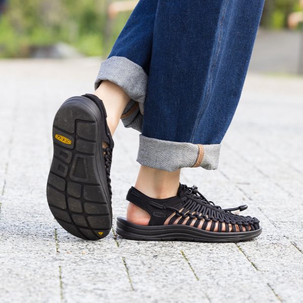 Women's UNEEK Sneaker  |  Black/Black