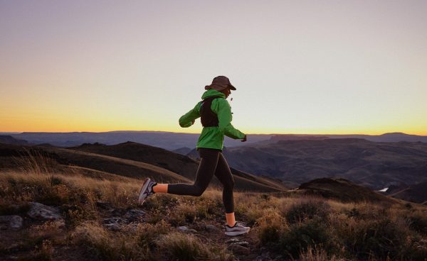 Women's Seek Trail Running Shoe | Black/Rose Gold