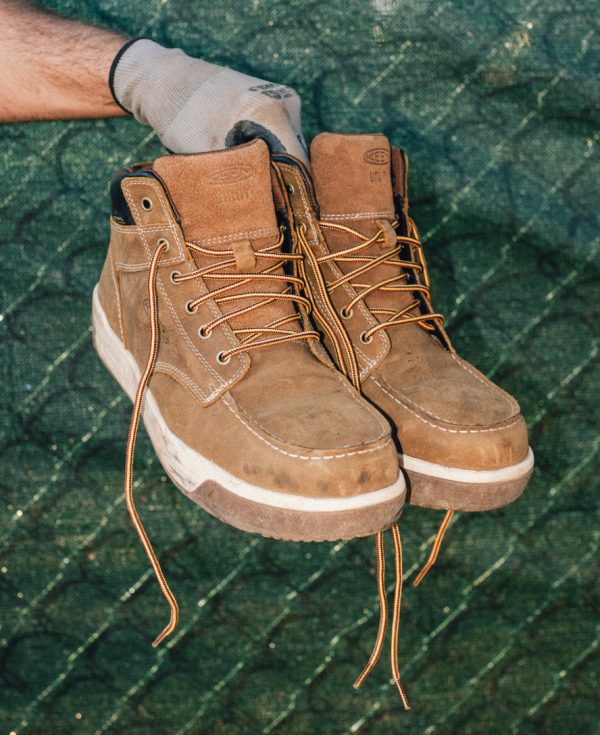 Men's Gibson Waterproof Work Boot (Carbon Toe) | Cascade Brown/Gum