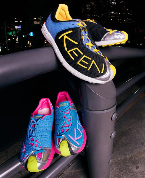 Women's A86 Sneaker | Black/Silver