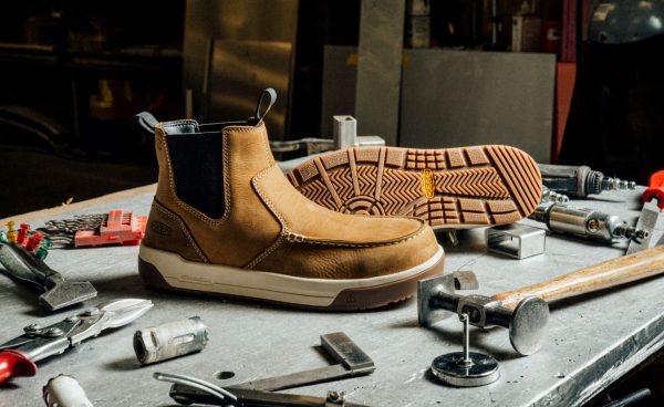 Men's Gibson Chelsea Work Boot (Carbon Toe) | Belgian/Gum