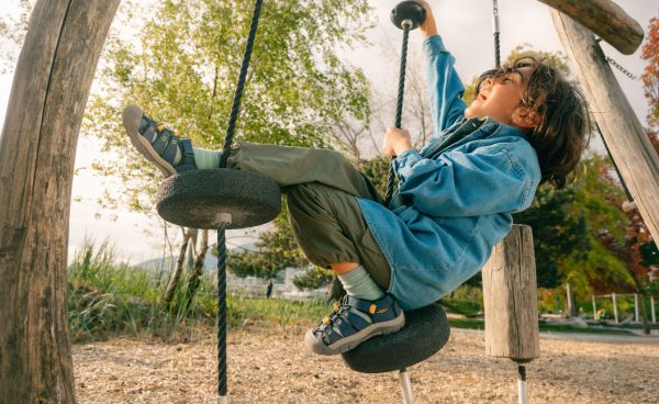 Big Kids' Newport H2 | Magnet/Brilliant Blue