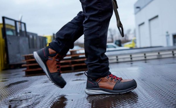 Men's Red Hook Waterproof Boot (Carbon Toe) | Tobacco/Black